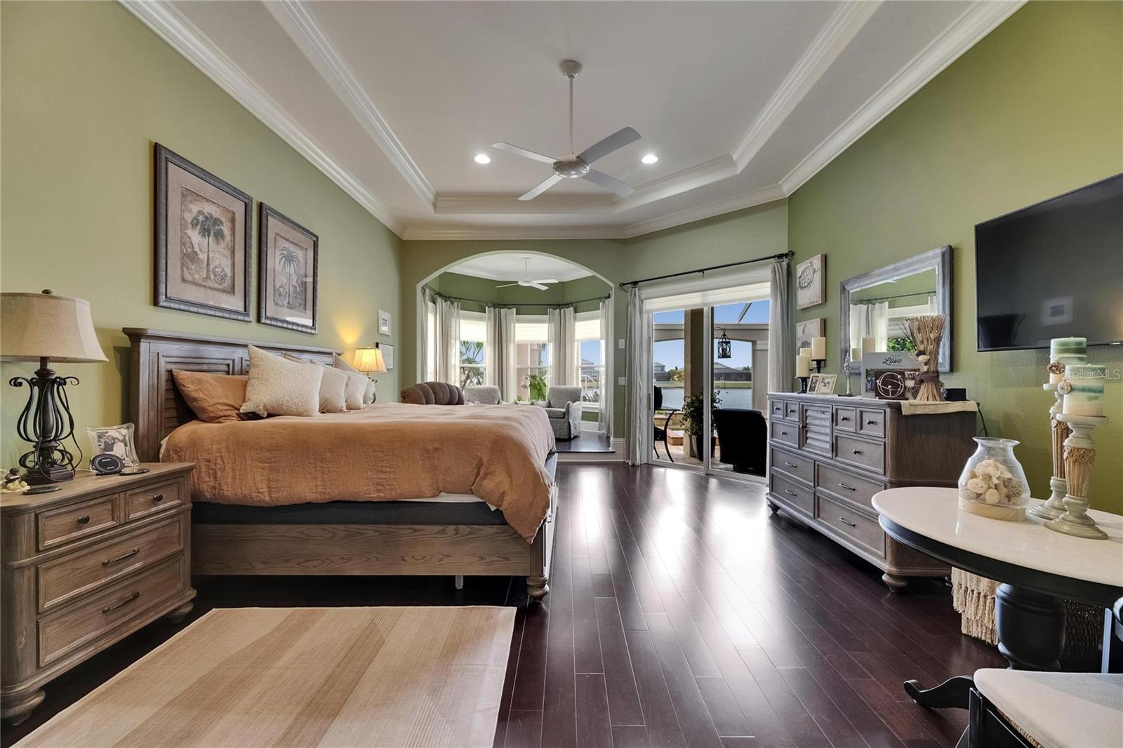 Listing photo id 44 for 624 Balibay Road