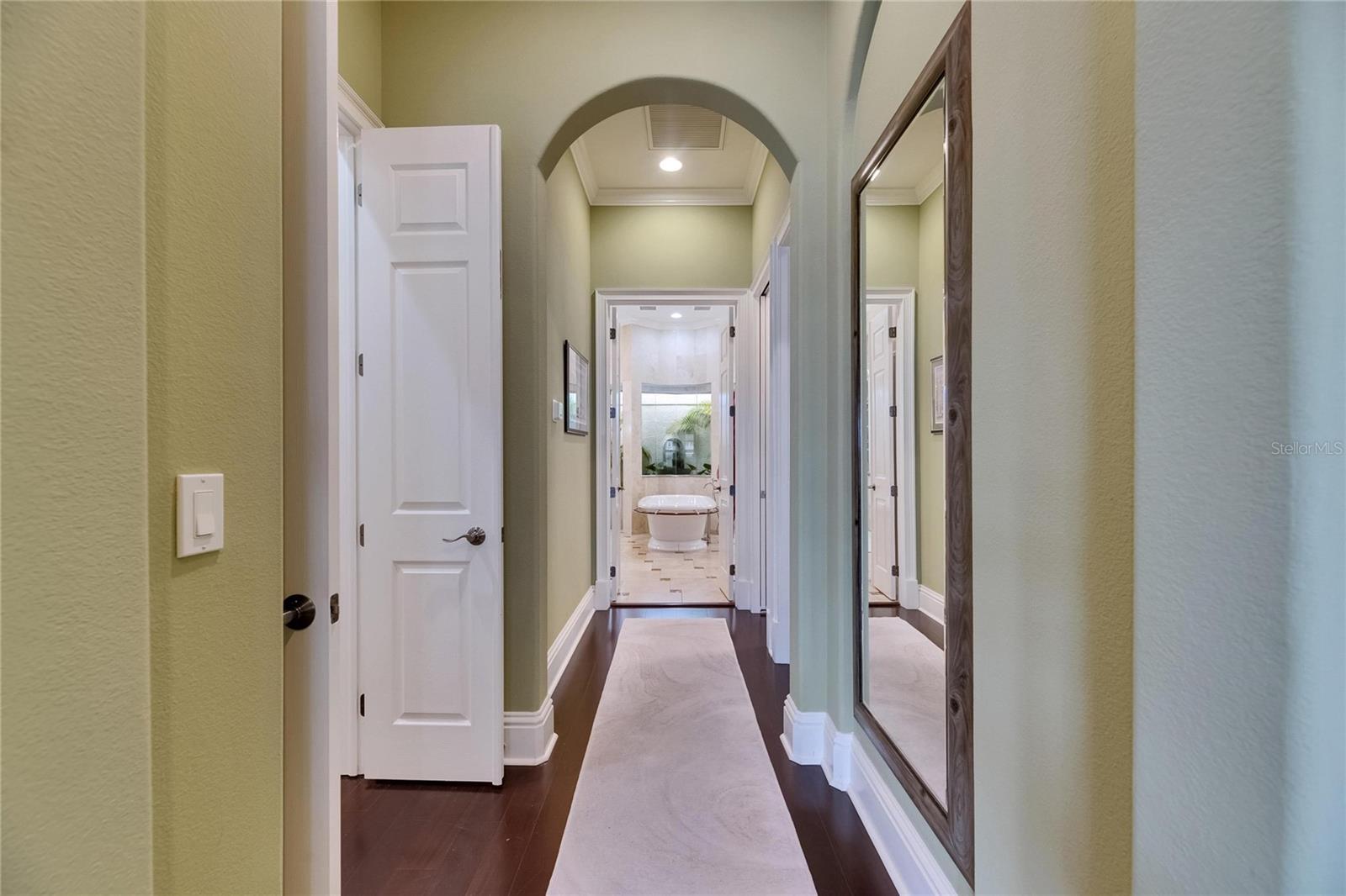 Listing photo id 48 for 624 Balibay Road