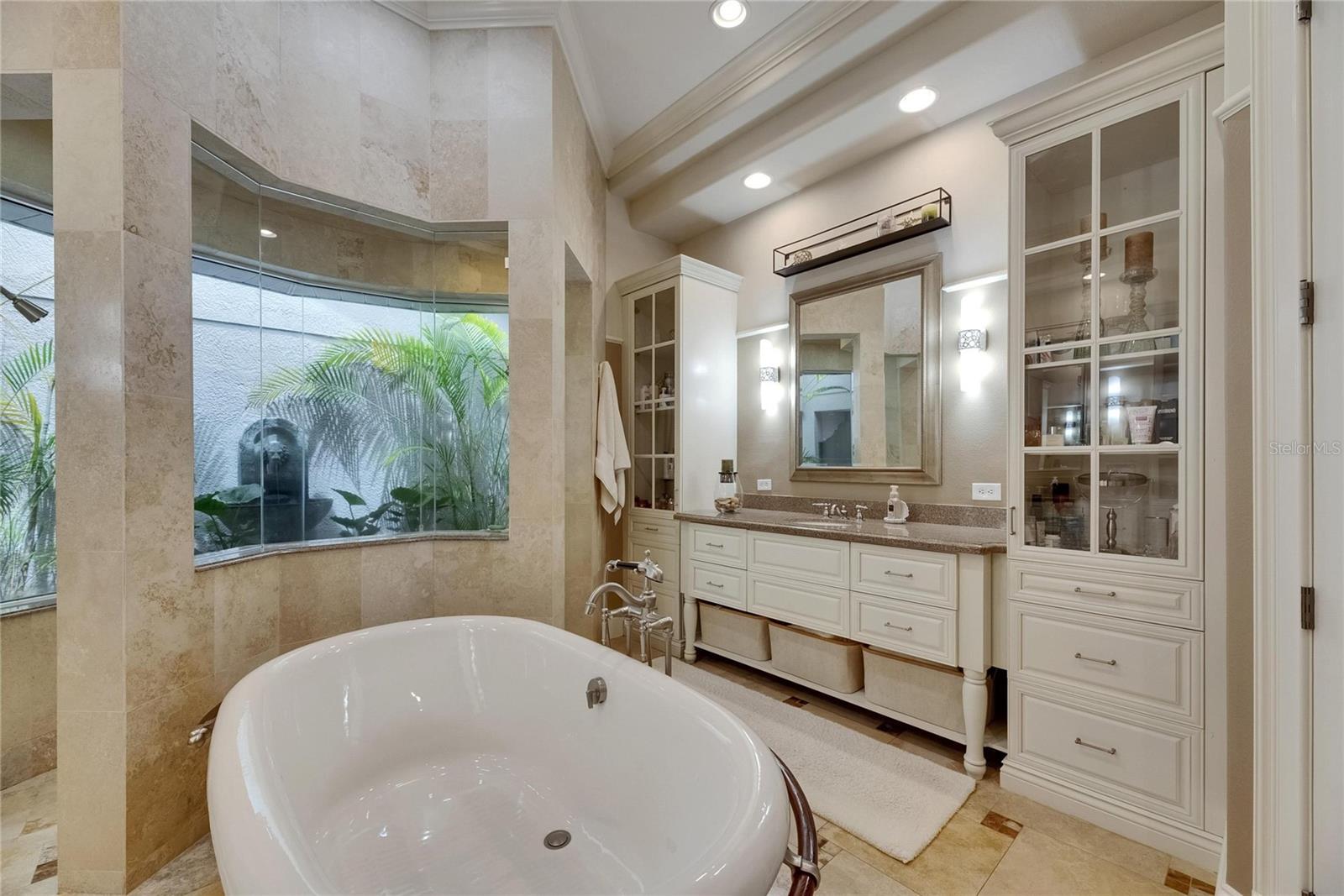 Listing photo id 52 for 624 Balibay Road