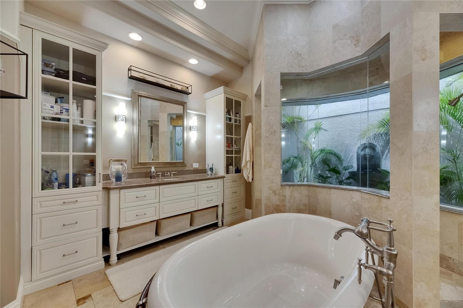 Listing photo id 53 for 624 Balibay Road