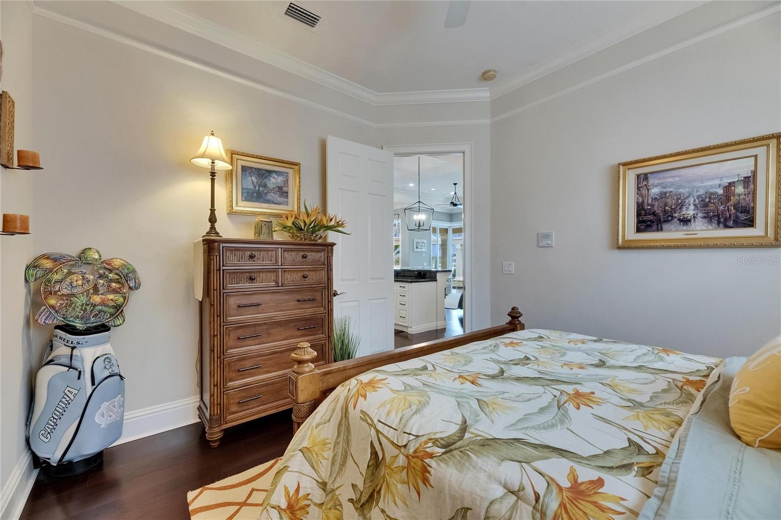 Listing photo id 57 for 624 Balibay Road