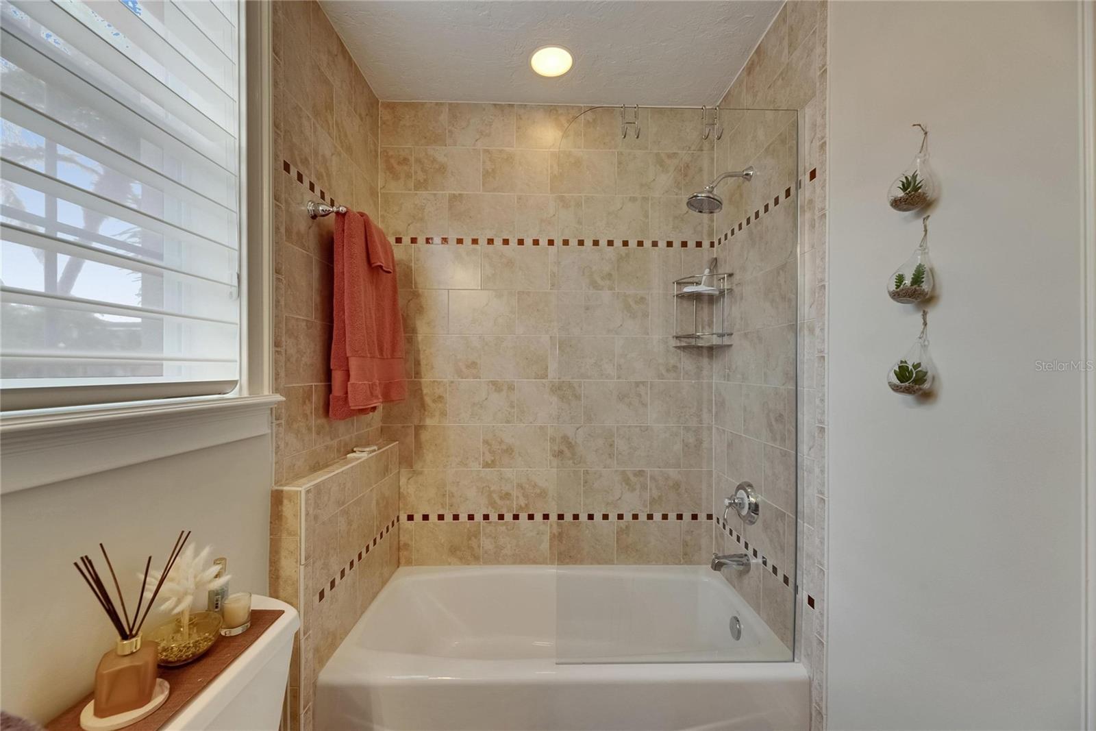 Listing photo id 59 for 624 Balibay Road