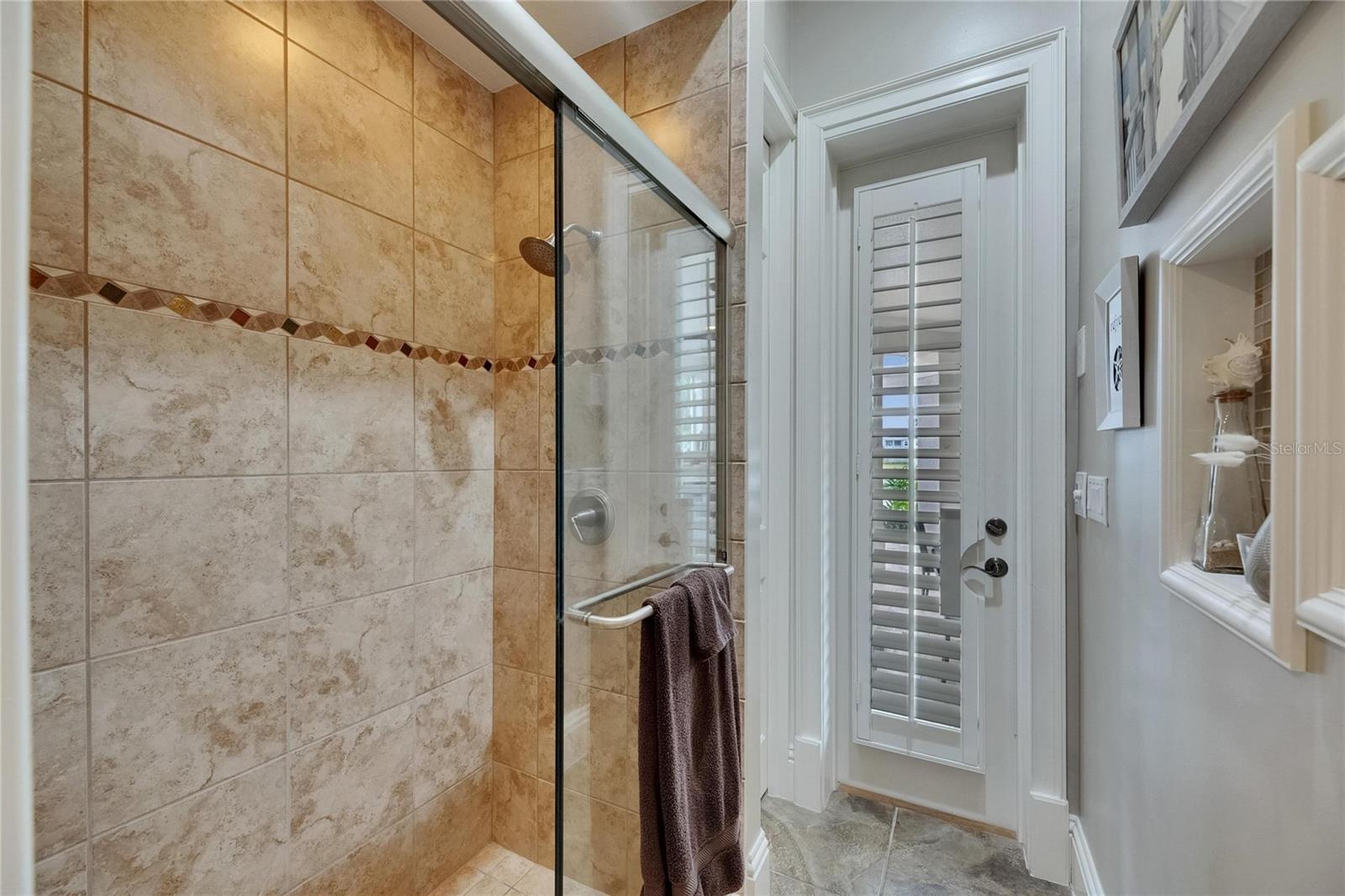 Listing photo id 61 for 624 Balibay Road