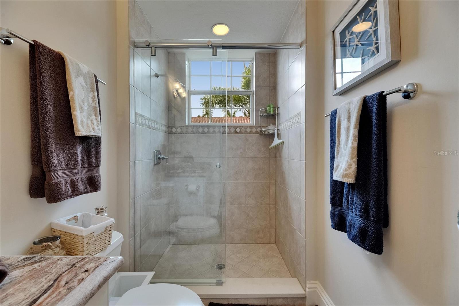 Listing photo id 69 for 624 Balibay Road