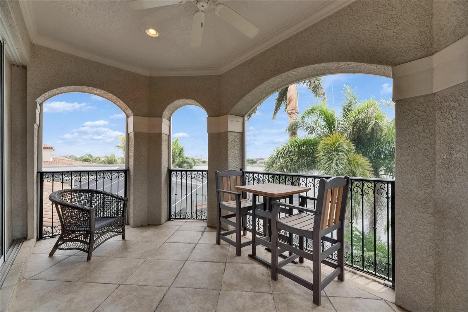 Listing photo id 74 for 624 Balibay Road