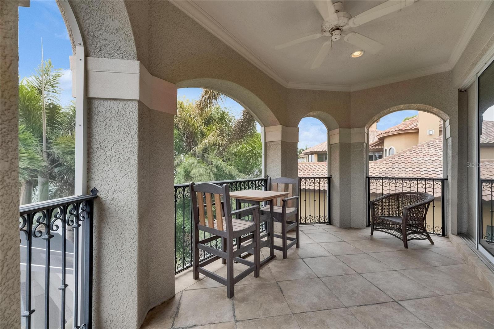 Listing photo id 76 for 624 Balibay Road