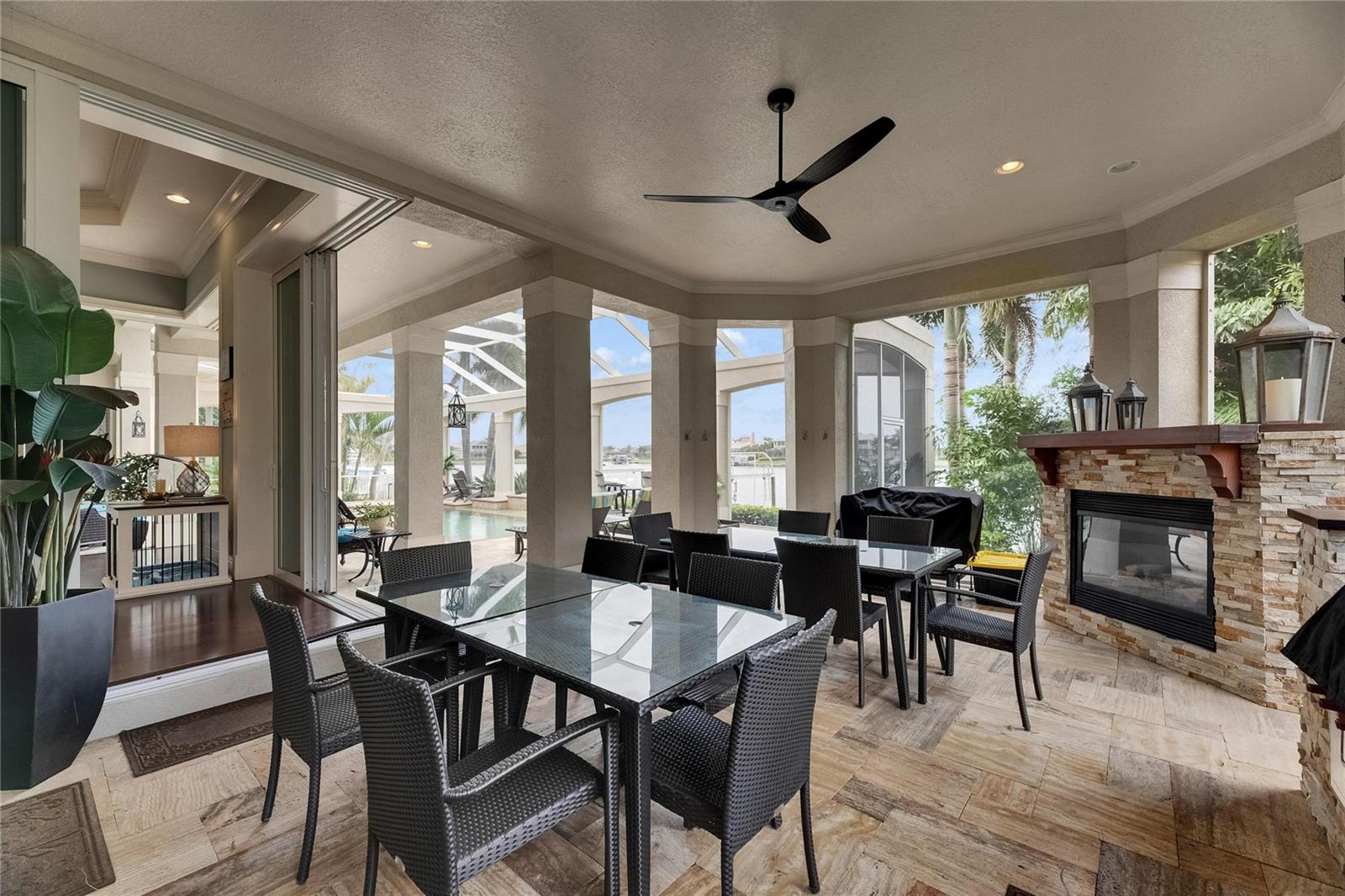 Listing photo id 82 for 624 Balibay Road