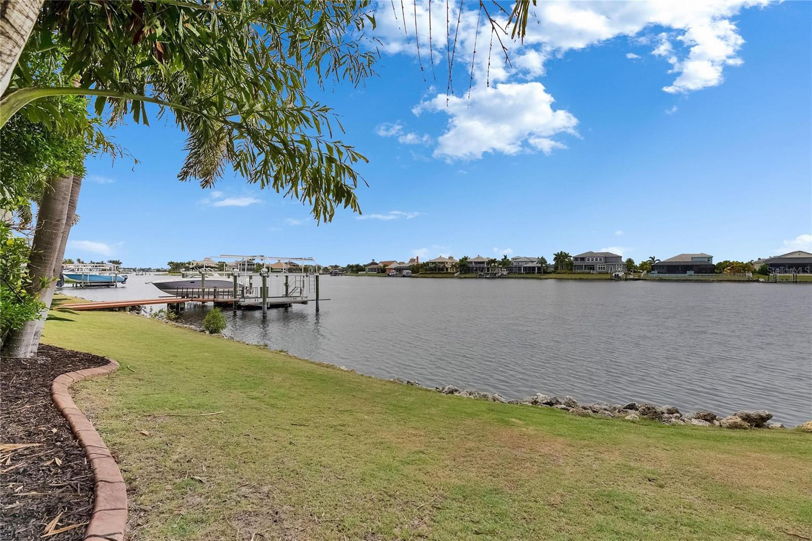 Listing photo id 89 for 624 Balibay Road