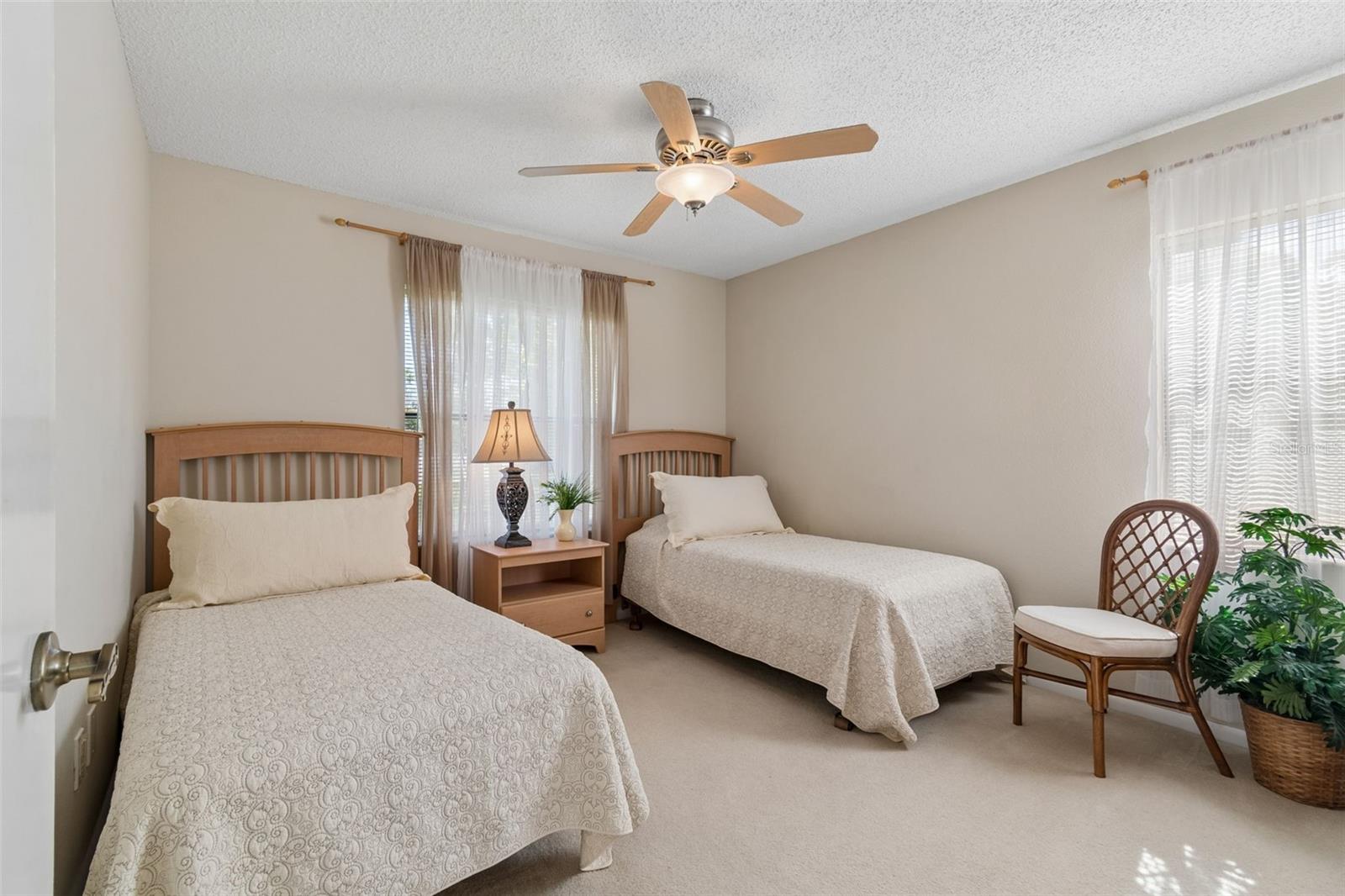 Image 39 of 74 For 13501 Glaze Brook Drive