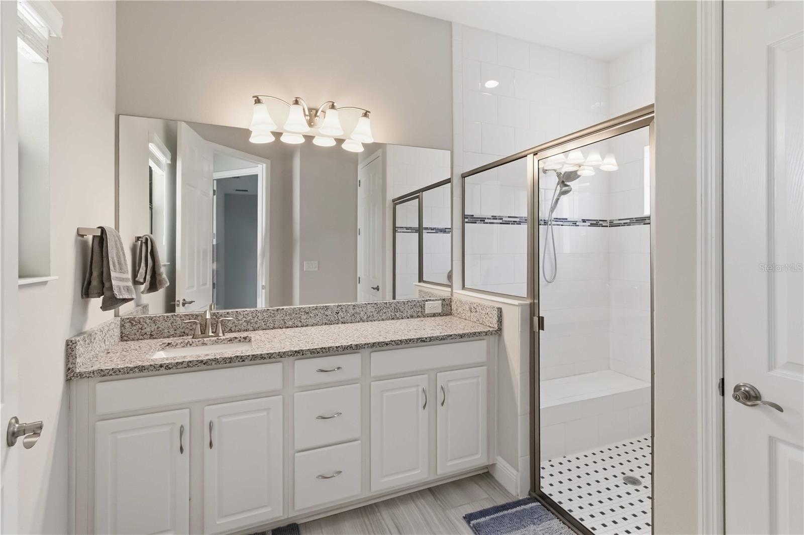 Image 21 of 47 For 805 Viscount Street