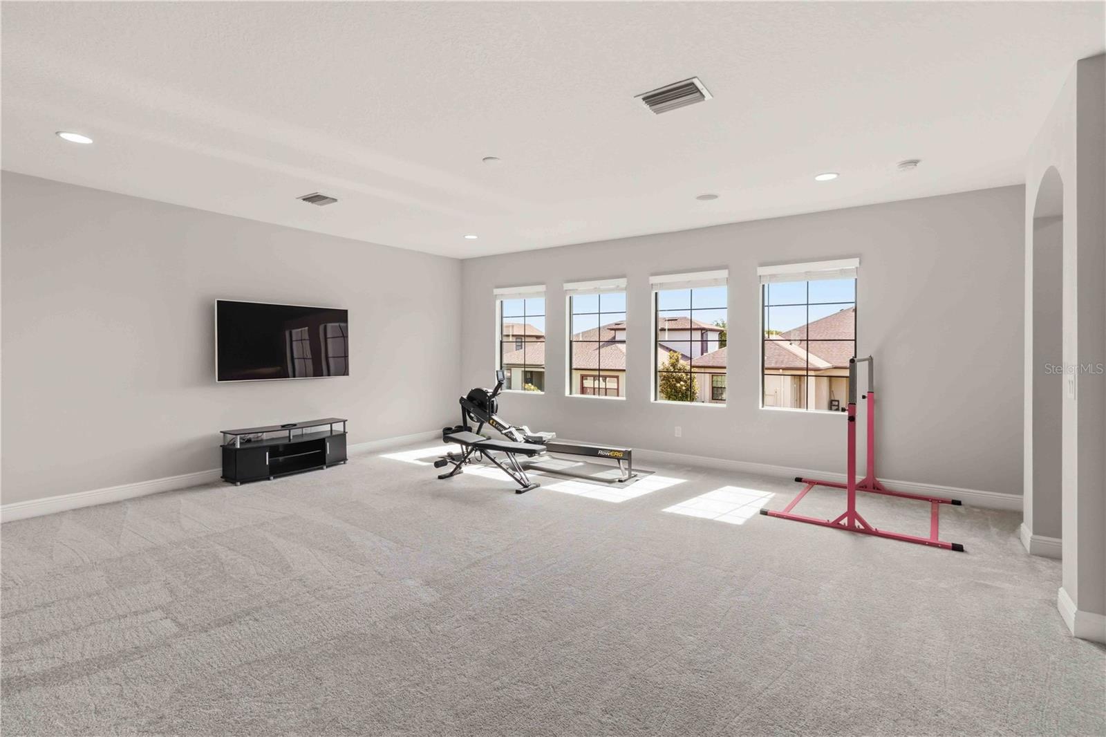 Image 24 of 47 For 805 Viscount Street