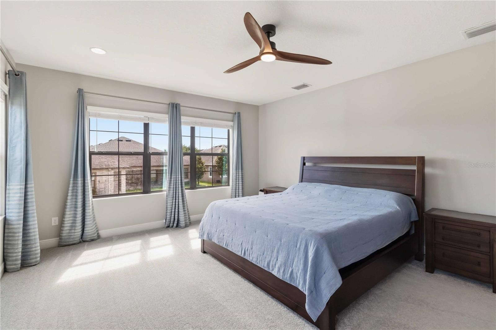 Image 26 of 47 For 805 Viscount Street