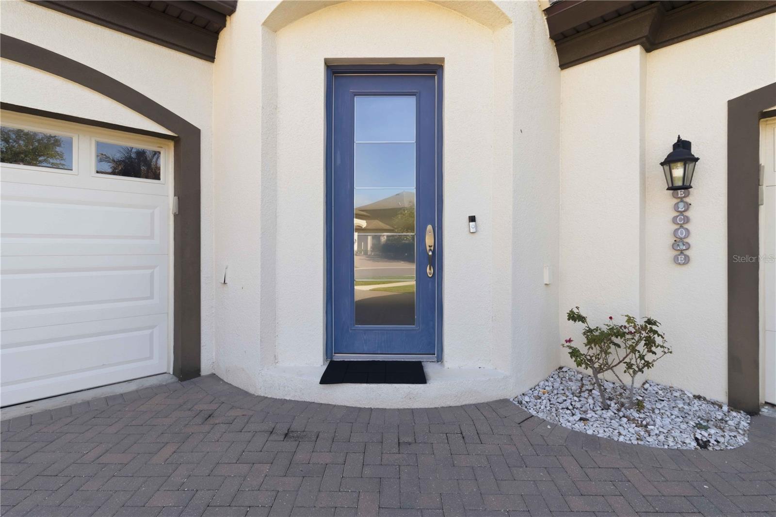 Image 3 of 47 For 805 Viscount Street