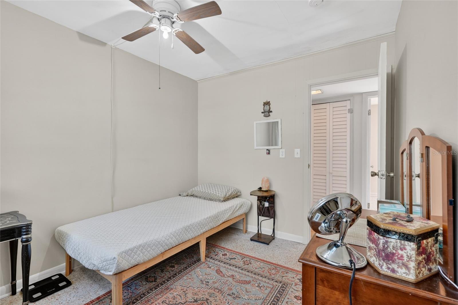 Image 26 of 38 For 1610 Valencia Drive W