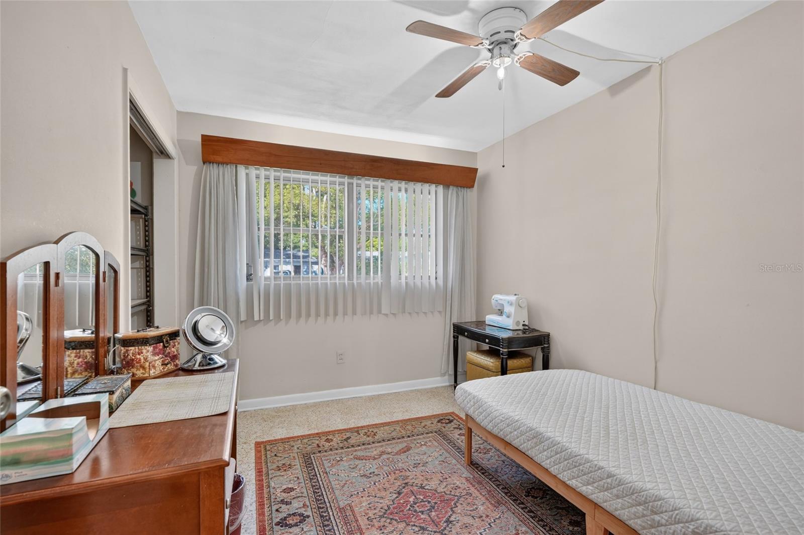 Image 27 of 38 For 1610 Valencia Drive W