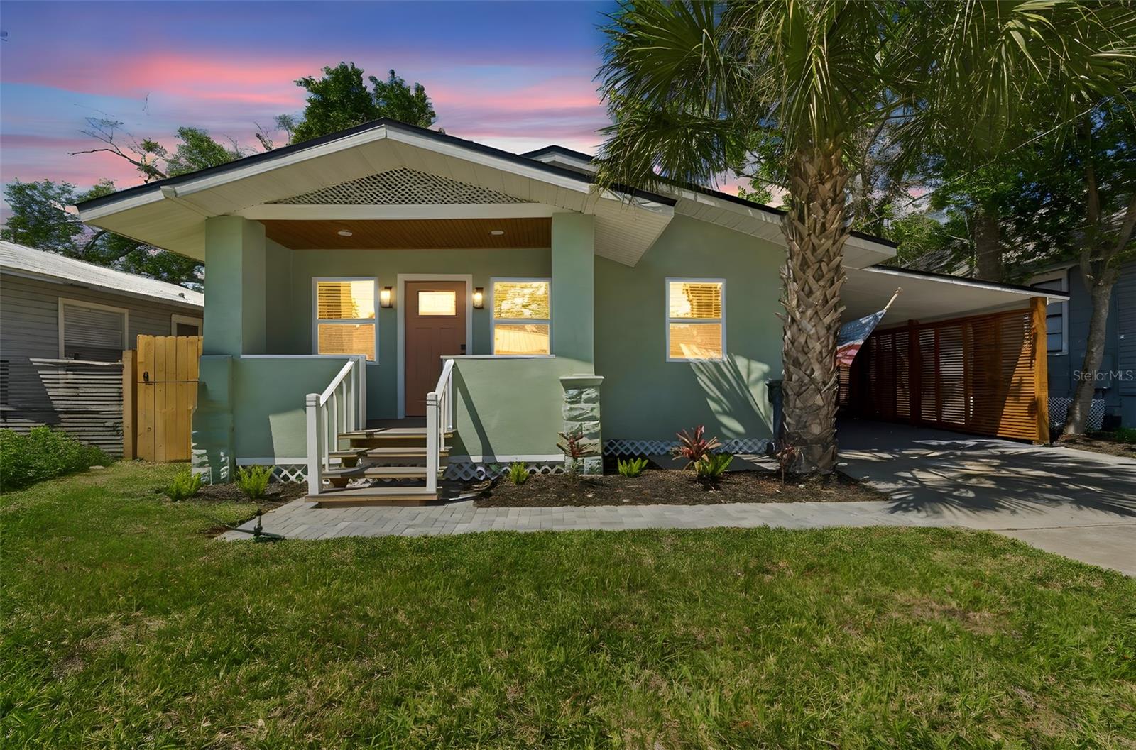 Image 2 of 74 For 106 E Fern St