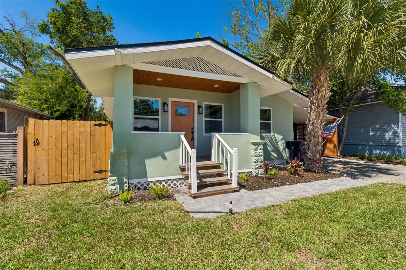 Image 3 of 74 For 106 E Fern St