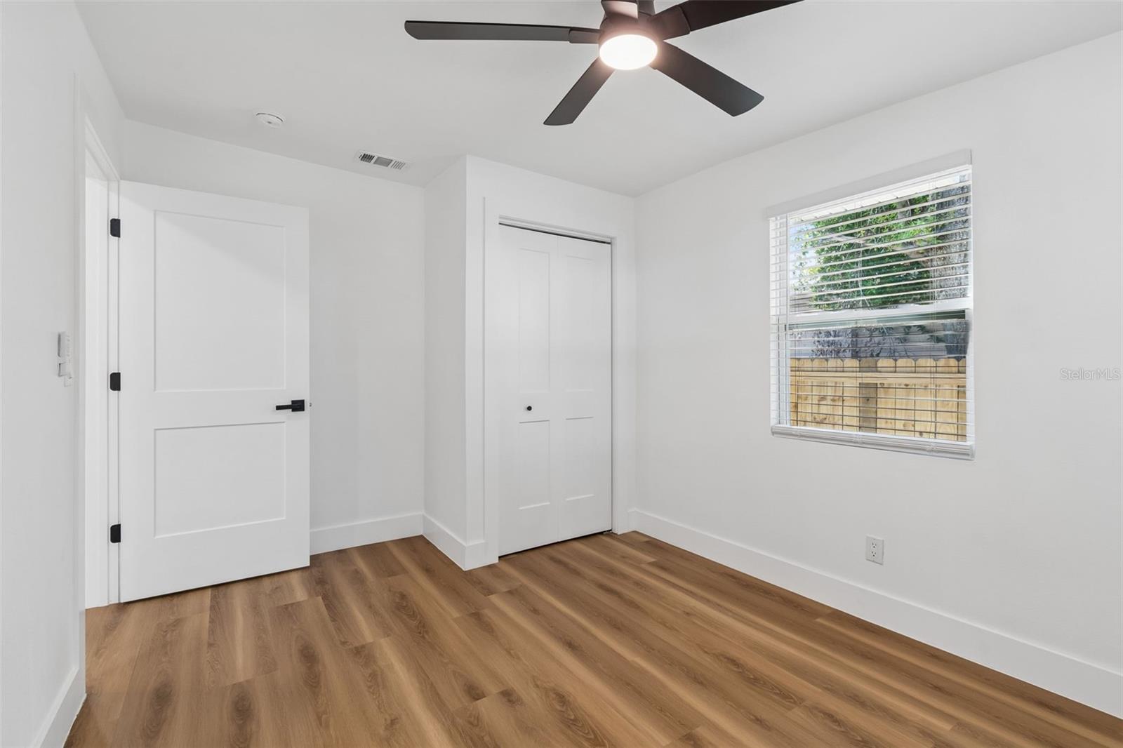 Image 40 of 74 For 106 E Fern St