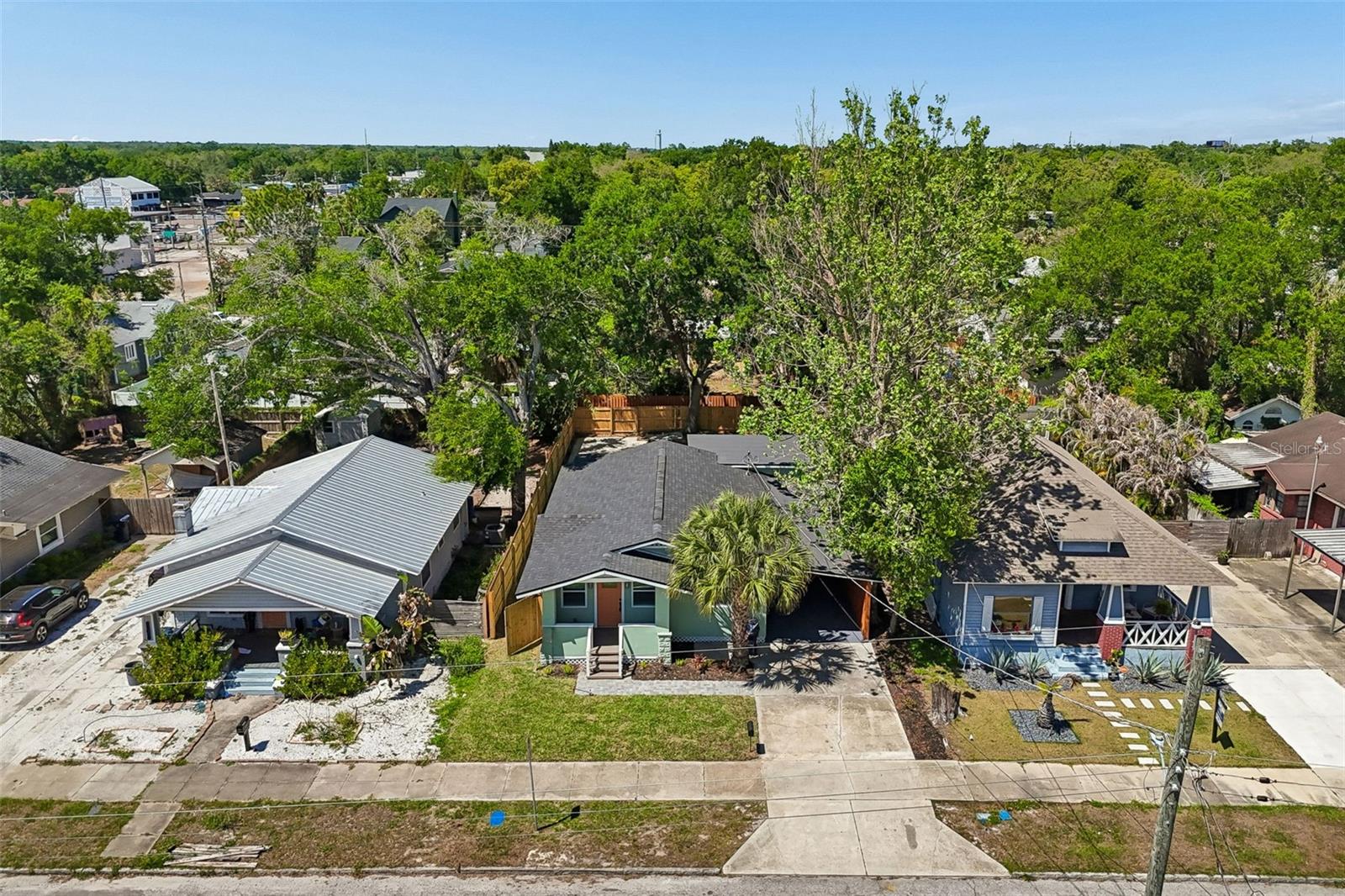 Image 64 of 74 For 106 E Fern St