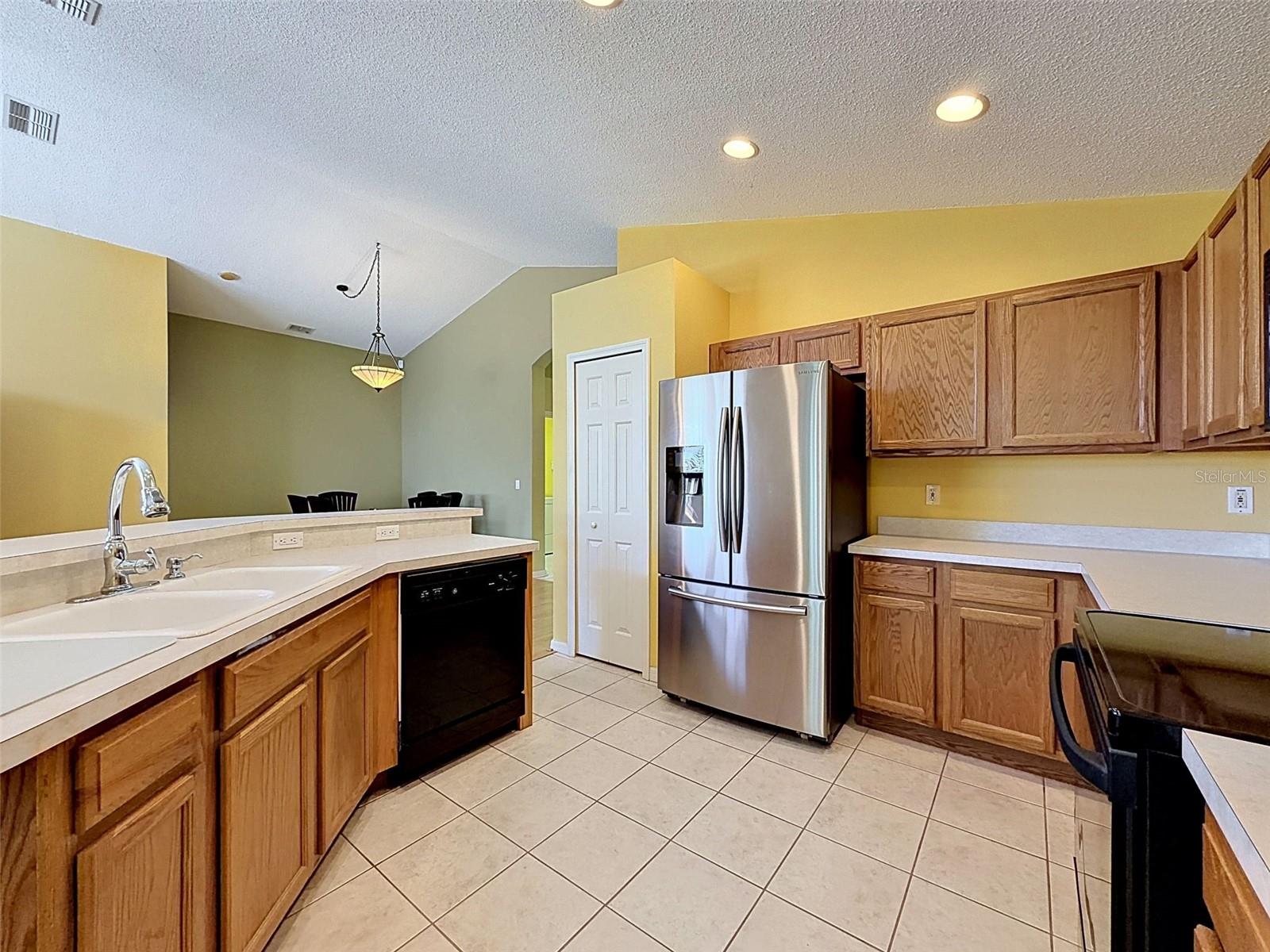 Image 42 of 90 For 2706 Tidal Creek Drive