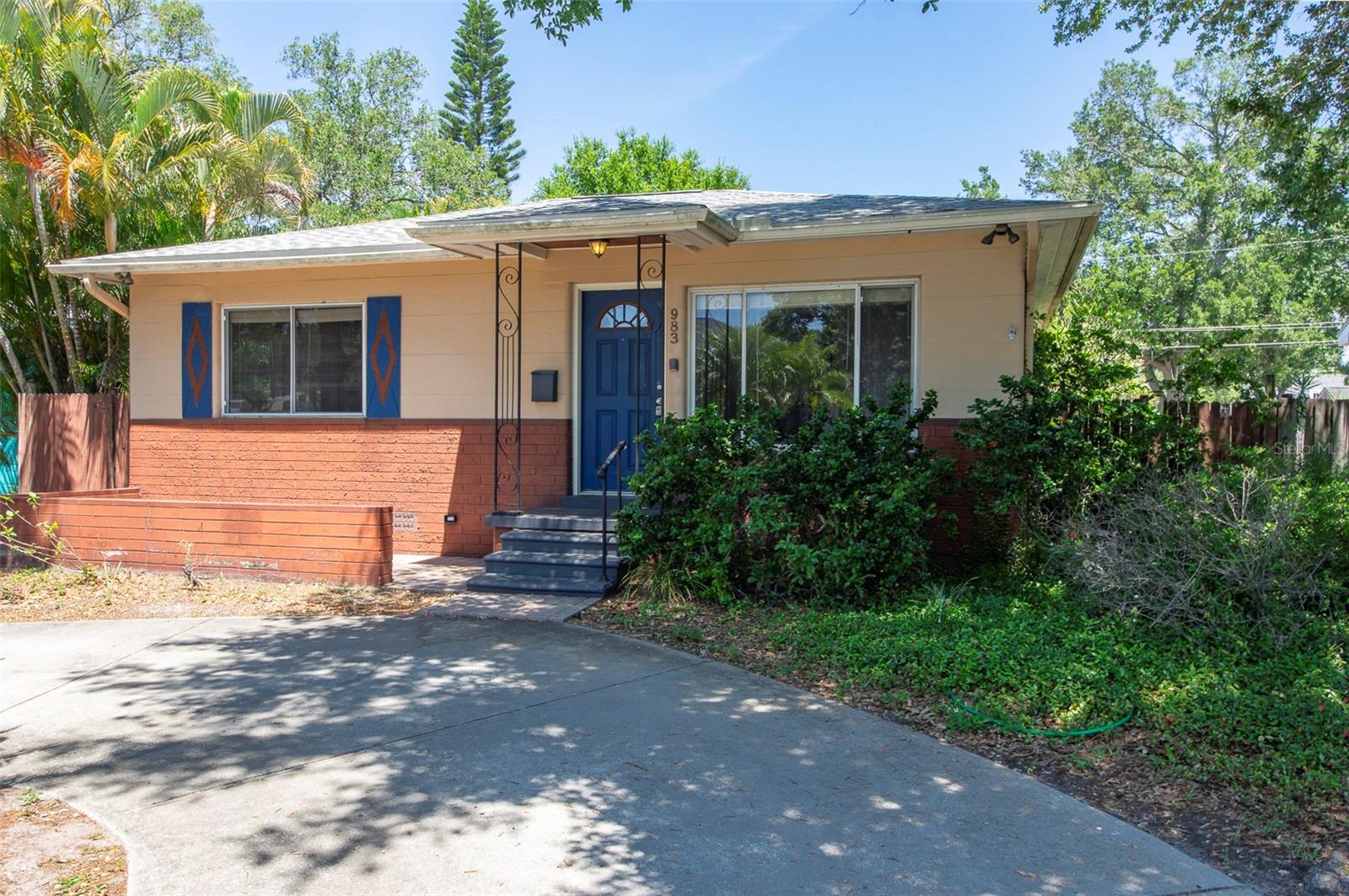 Details for 983 47th Avenue N, ST PETERSBURG, FL 33703