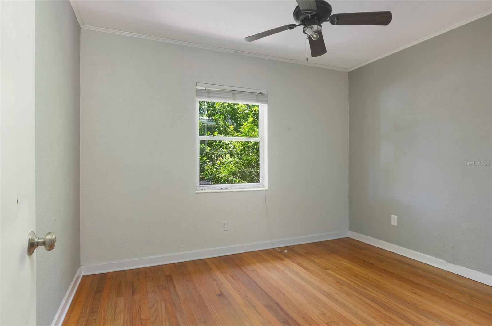 Image 18 of 27 For 983 47th Avenue N