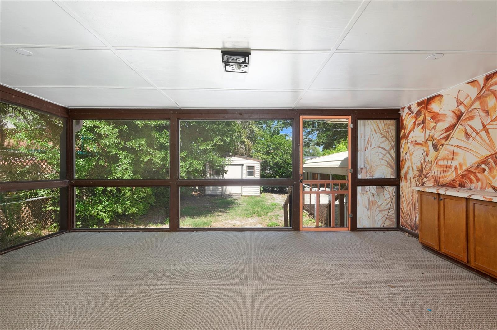 Image 22 of 27 For 983 47th Avenue N