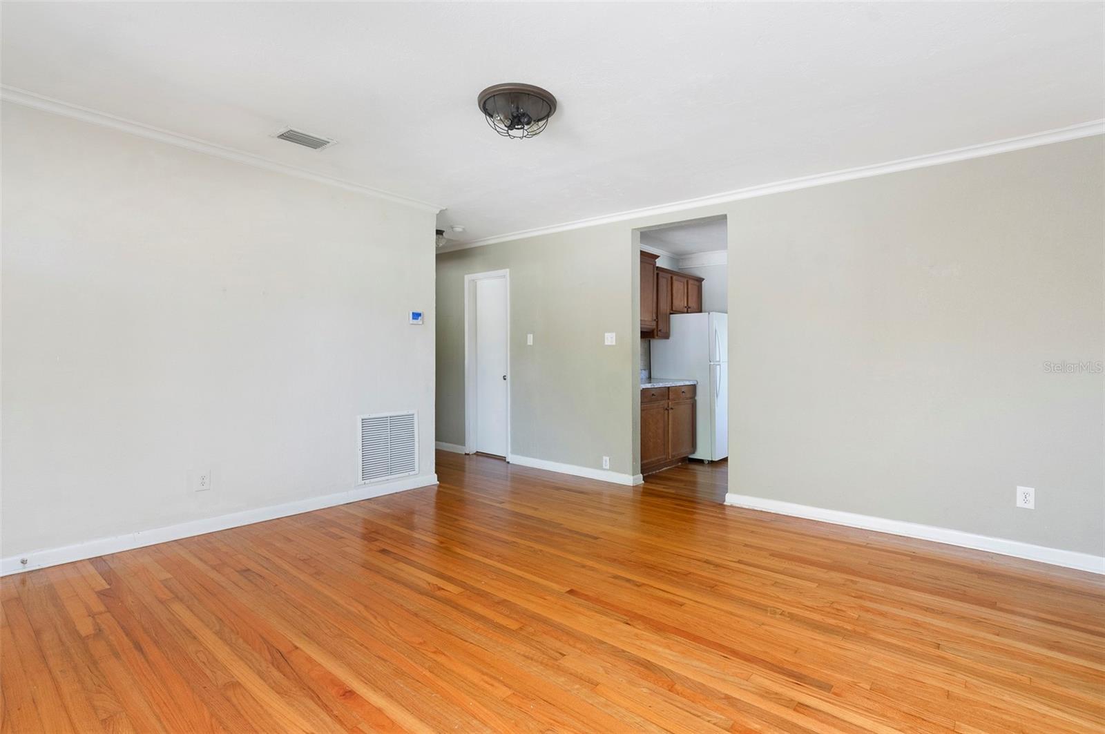 Image 7 of 27 For 983 47th Avenue N