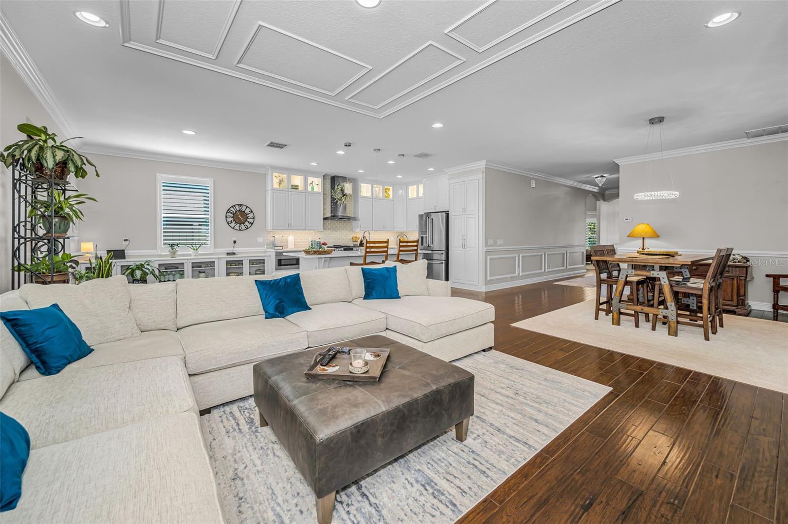 Image 23 of 100 For 8449 Bluevine Sky Drive