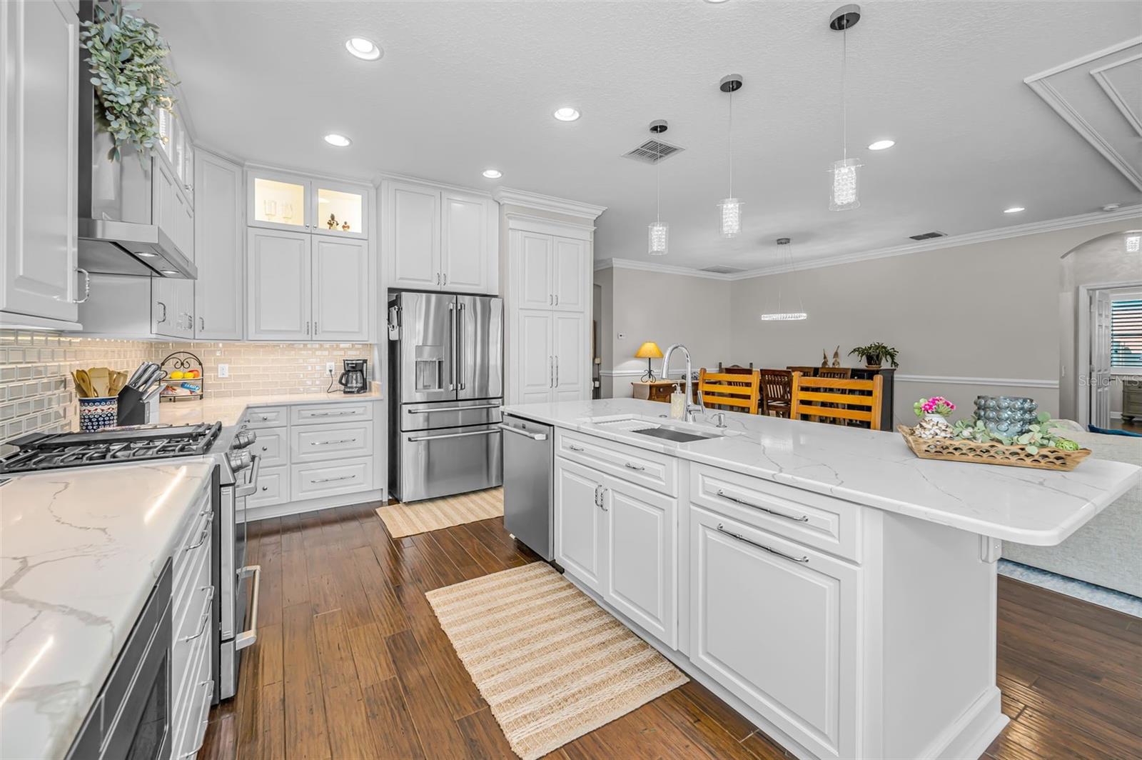 Image 27 of 100 For 8449 Bluevine Sky Drive