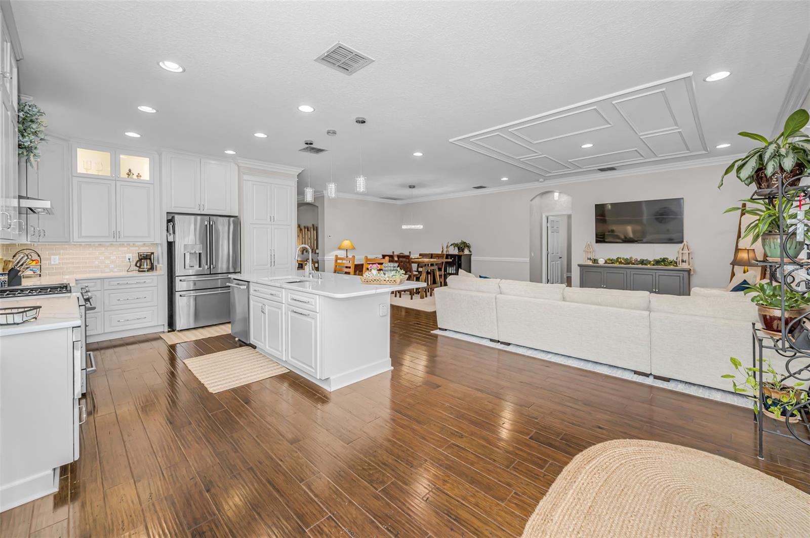 Image 33 of 100 For 8449 Bluevine Sky Drive