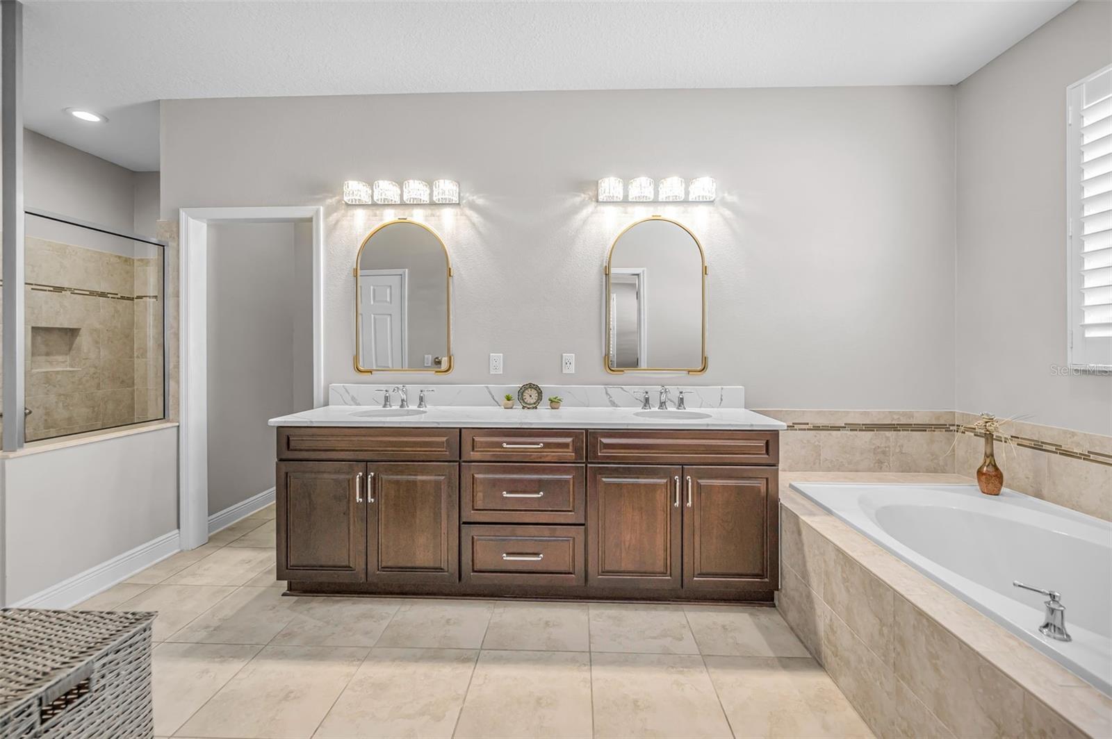 Image 39 of 100 For 8449 Bluevine Sky Drive