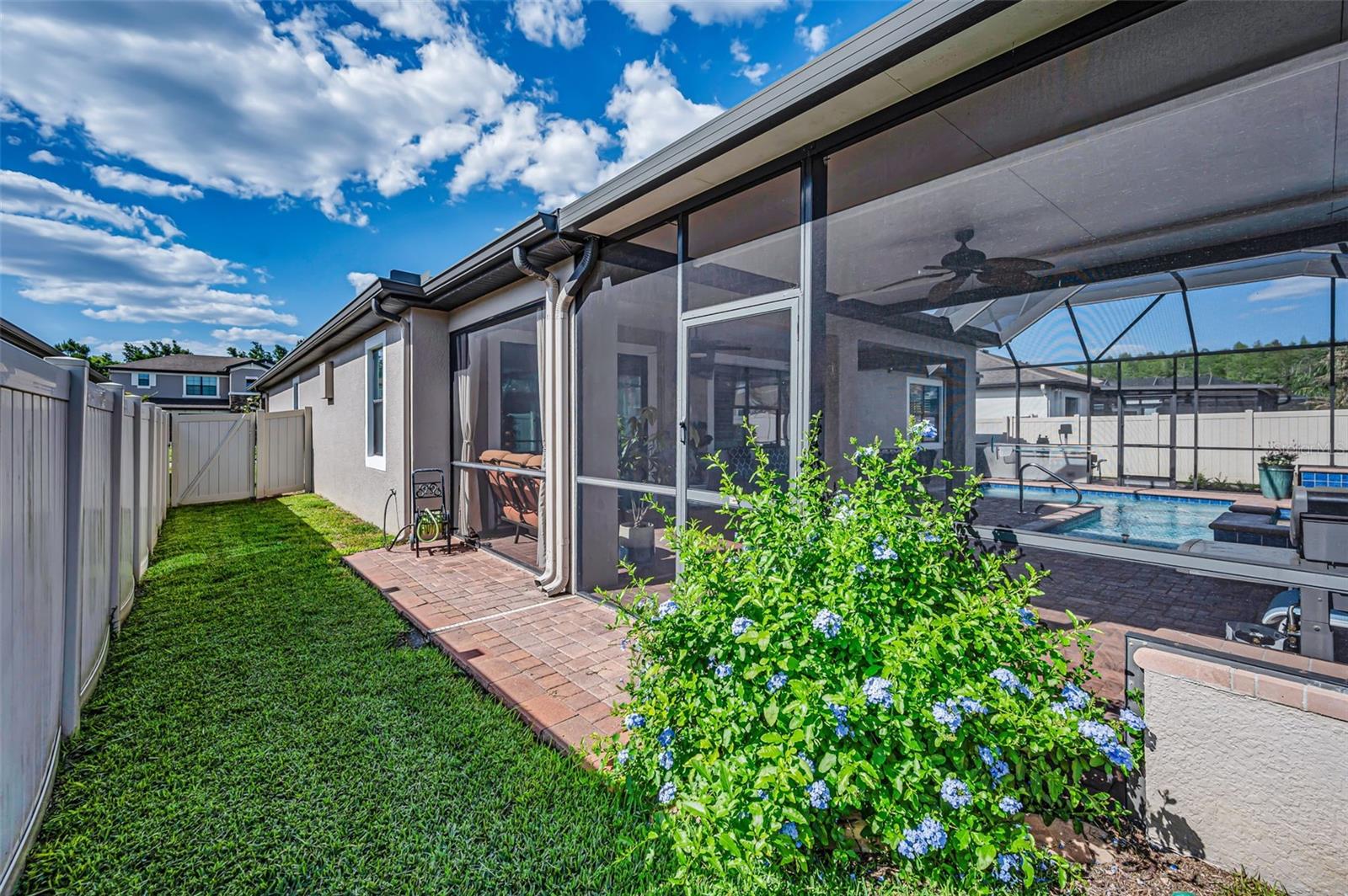 Image 73 of 100 For 8449 Bluevine Sky Drive