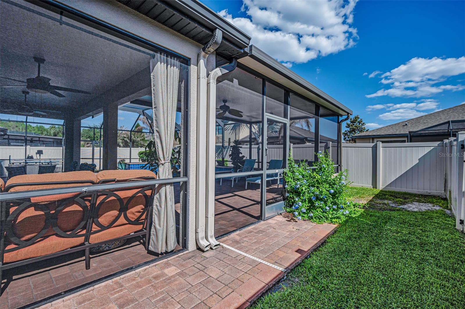 Image 74 of 100 For 8449 Bluevine Sky Drive