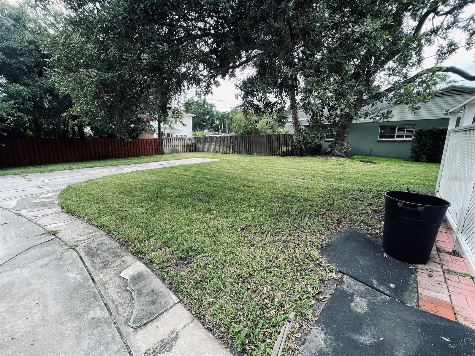 Image 30 of 30 For 1039 Frankland Road