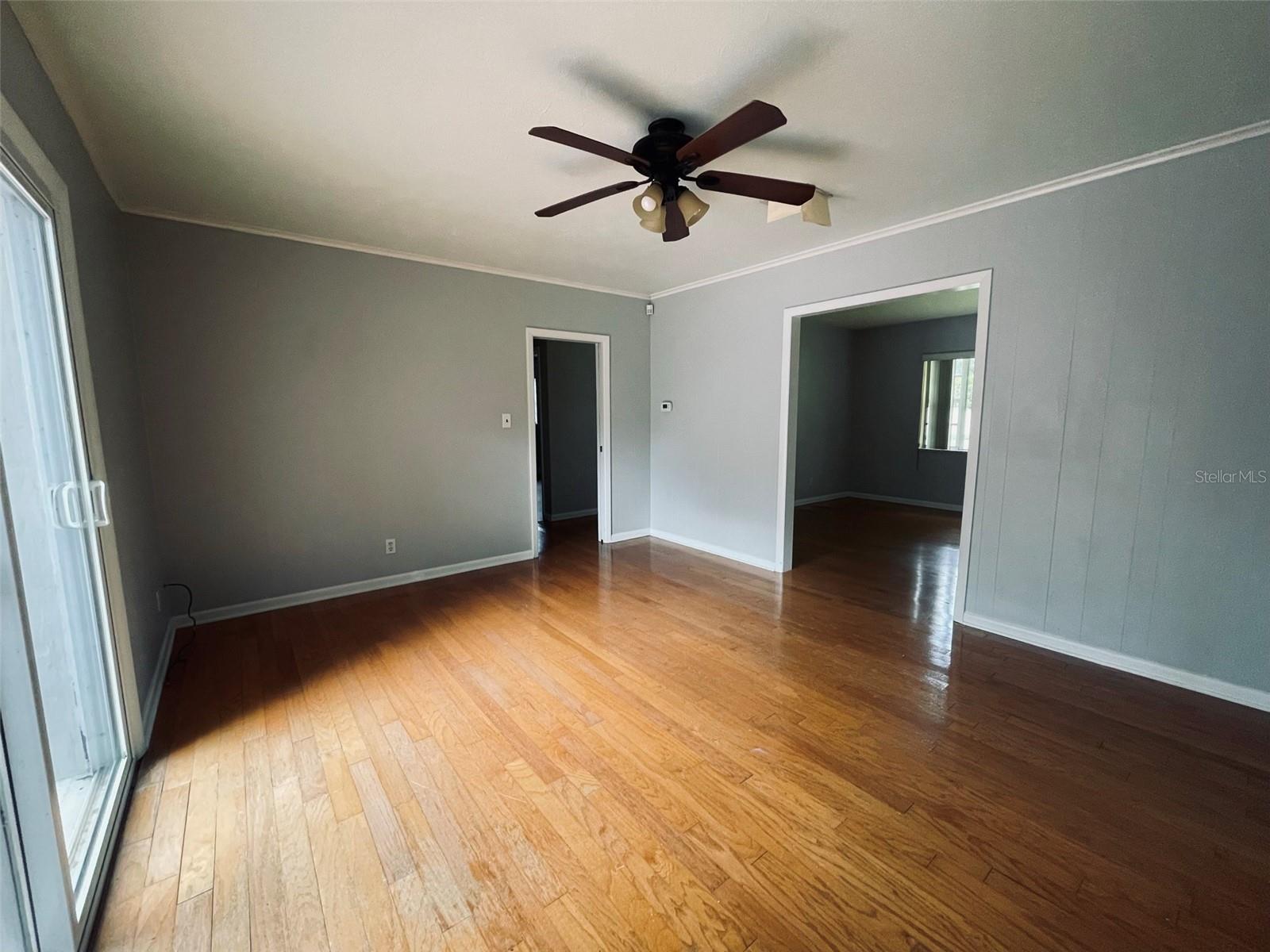 Image 9 of 30 For 1039 Frankland Road