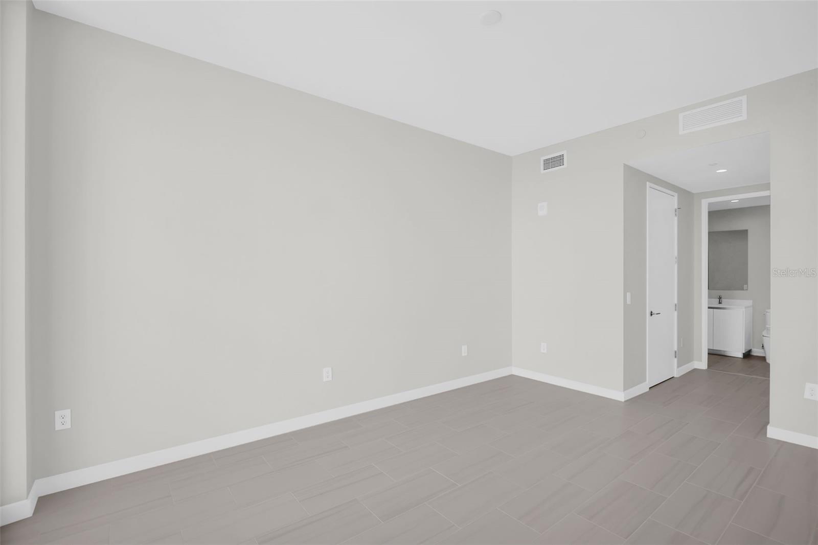 Image 13 of 83 For 400 Central Avenue 3603