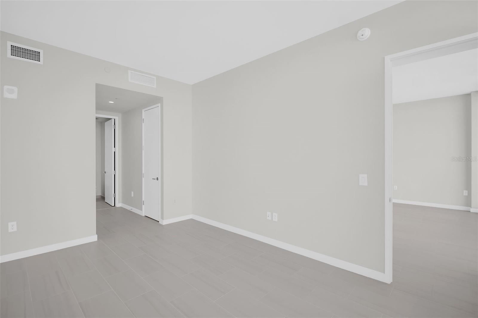 Image 14 of 83 For 400 Central Avenue 3603