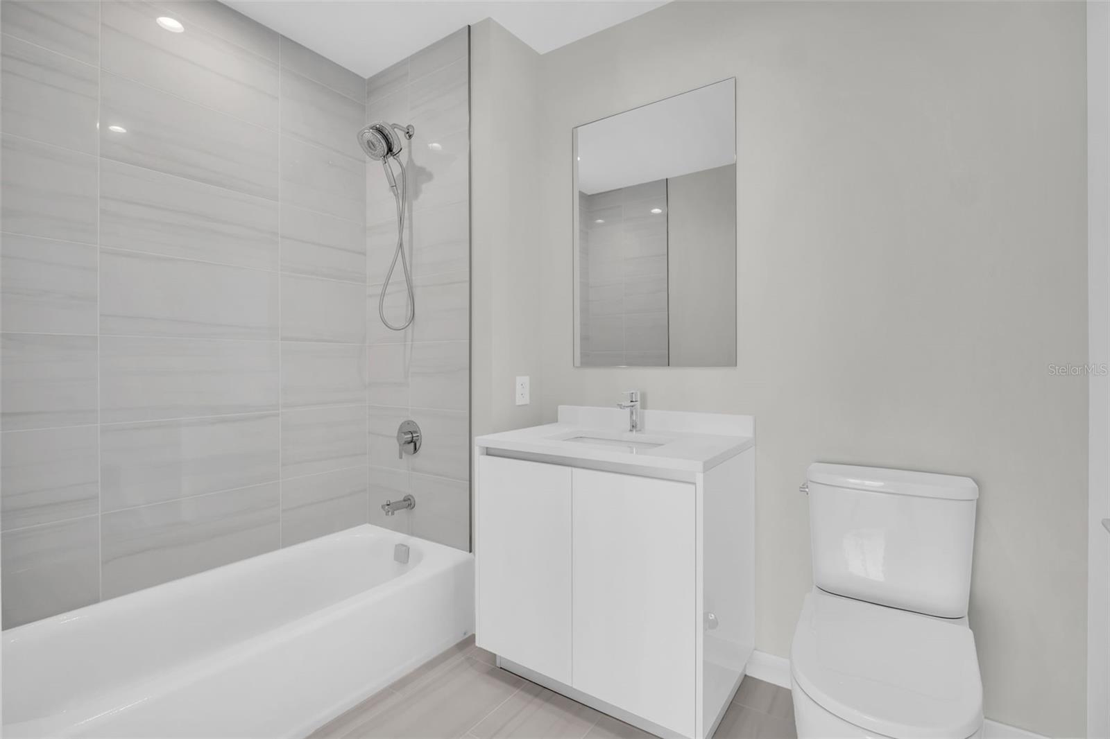 Image 24 of 83 For 400 Central Avenue 3603