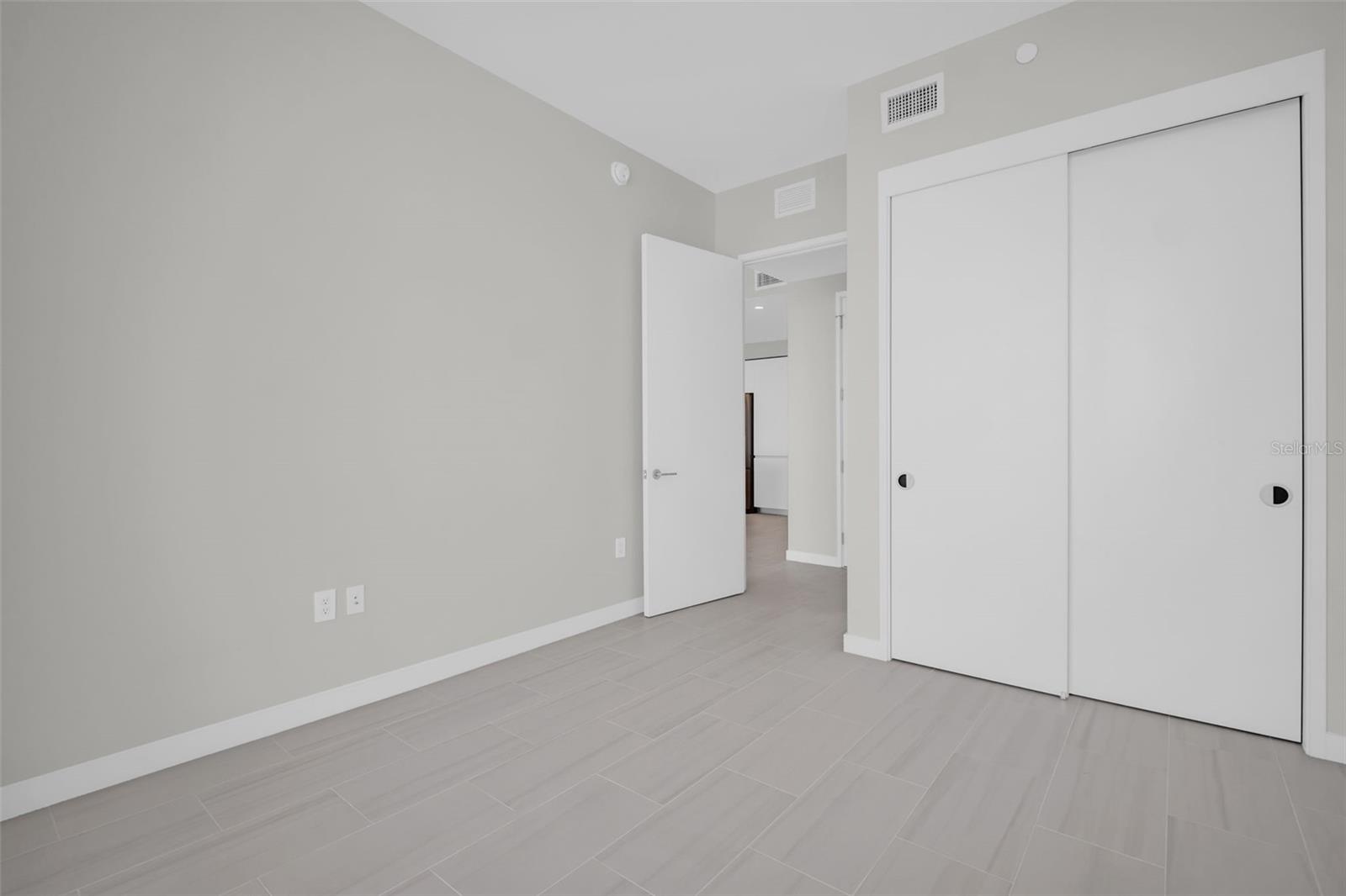 Image 27 of 83 For 400 Central Avenue 3603