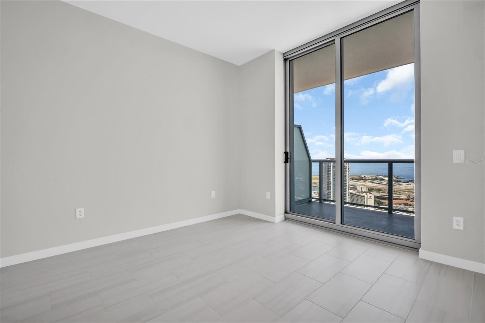 Image 29 of 83 For 400 Central Avenue 3603