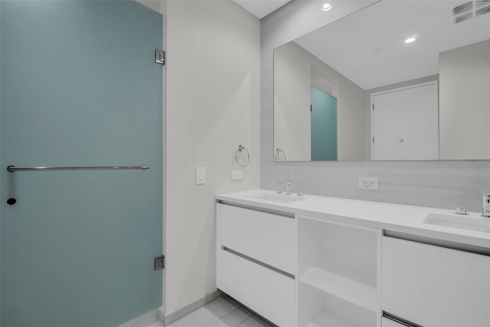 Image 35 of 83 For 400 Central Avenue 3603