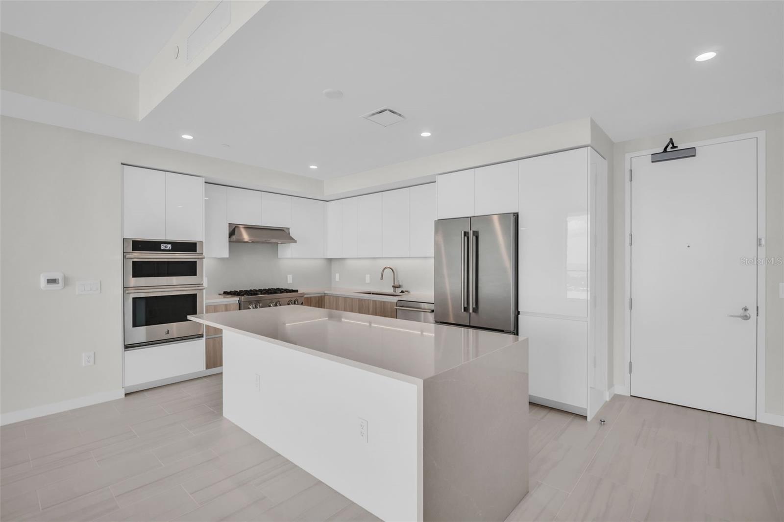 Image 4 of 83 For 400 Central Avenue 3603