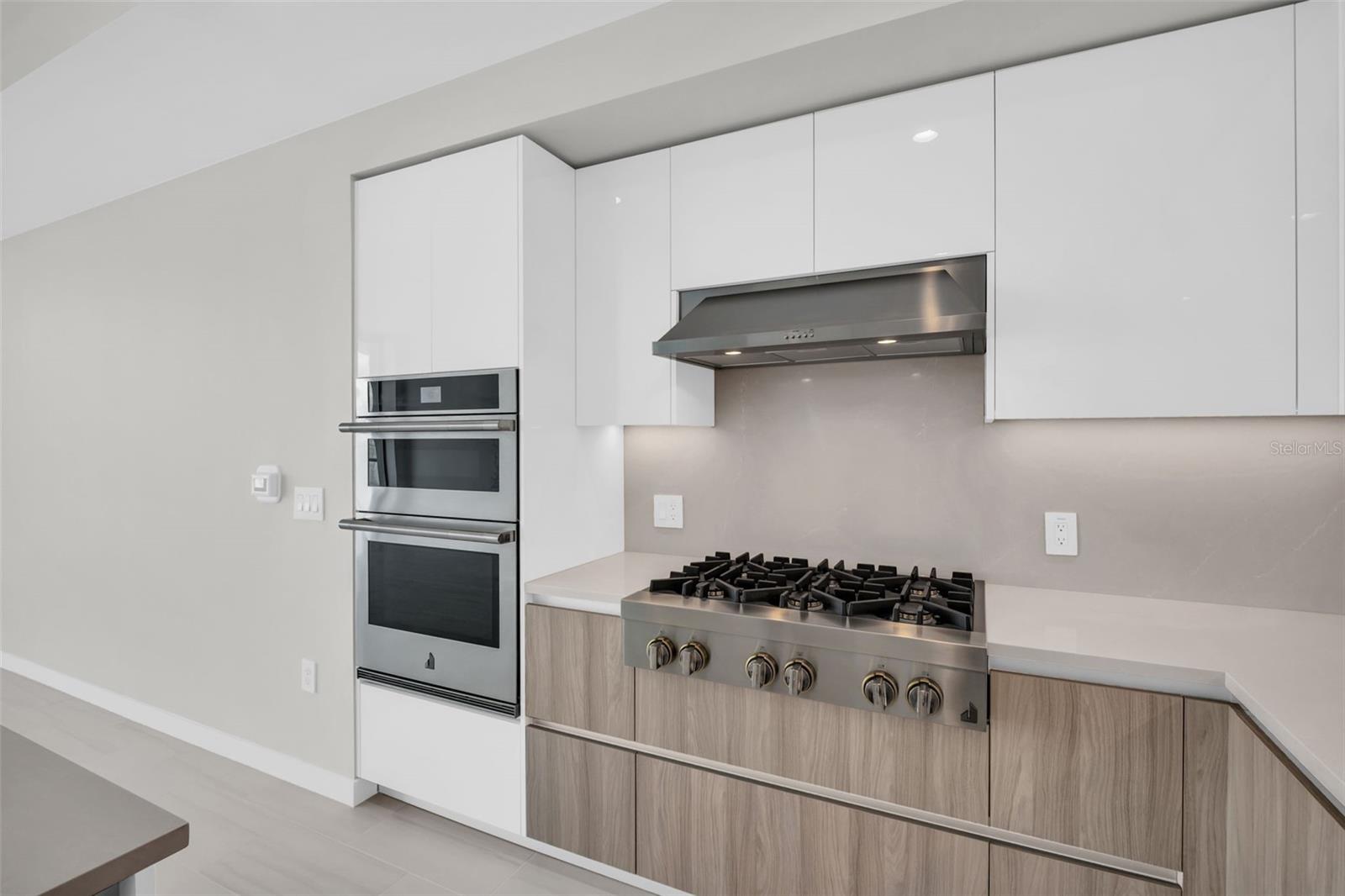 Image 8 of 83 For 400 Central Avenue 3603