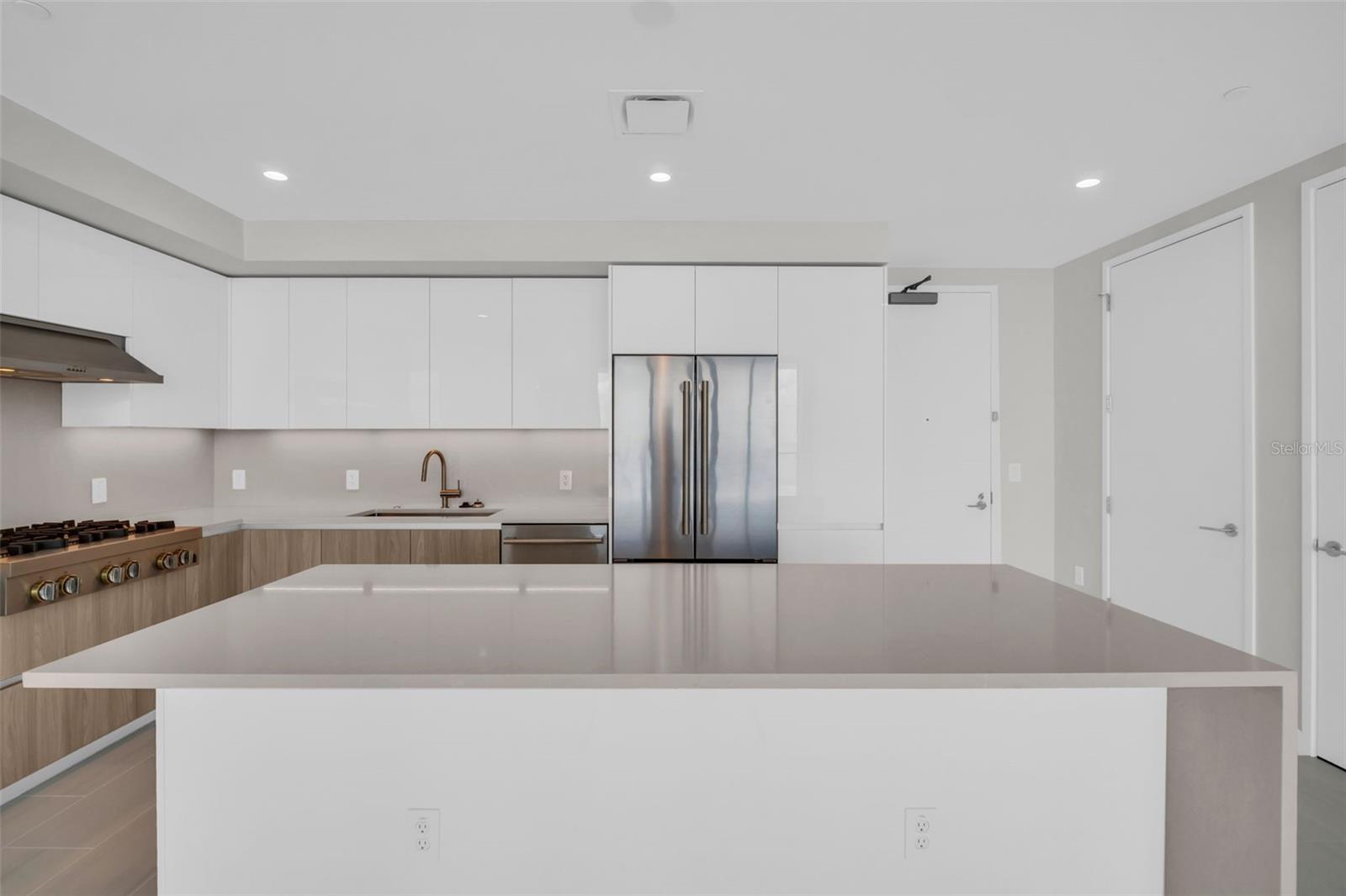 Image 9 of 83 For 400 Central Avenue 3603