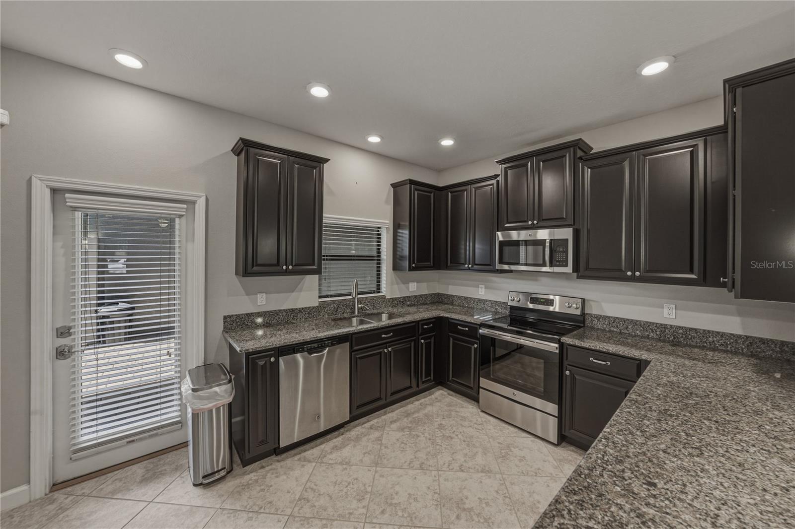 Image 11 of 38 For 28647 Tranquil Lake Circle