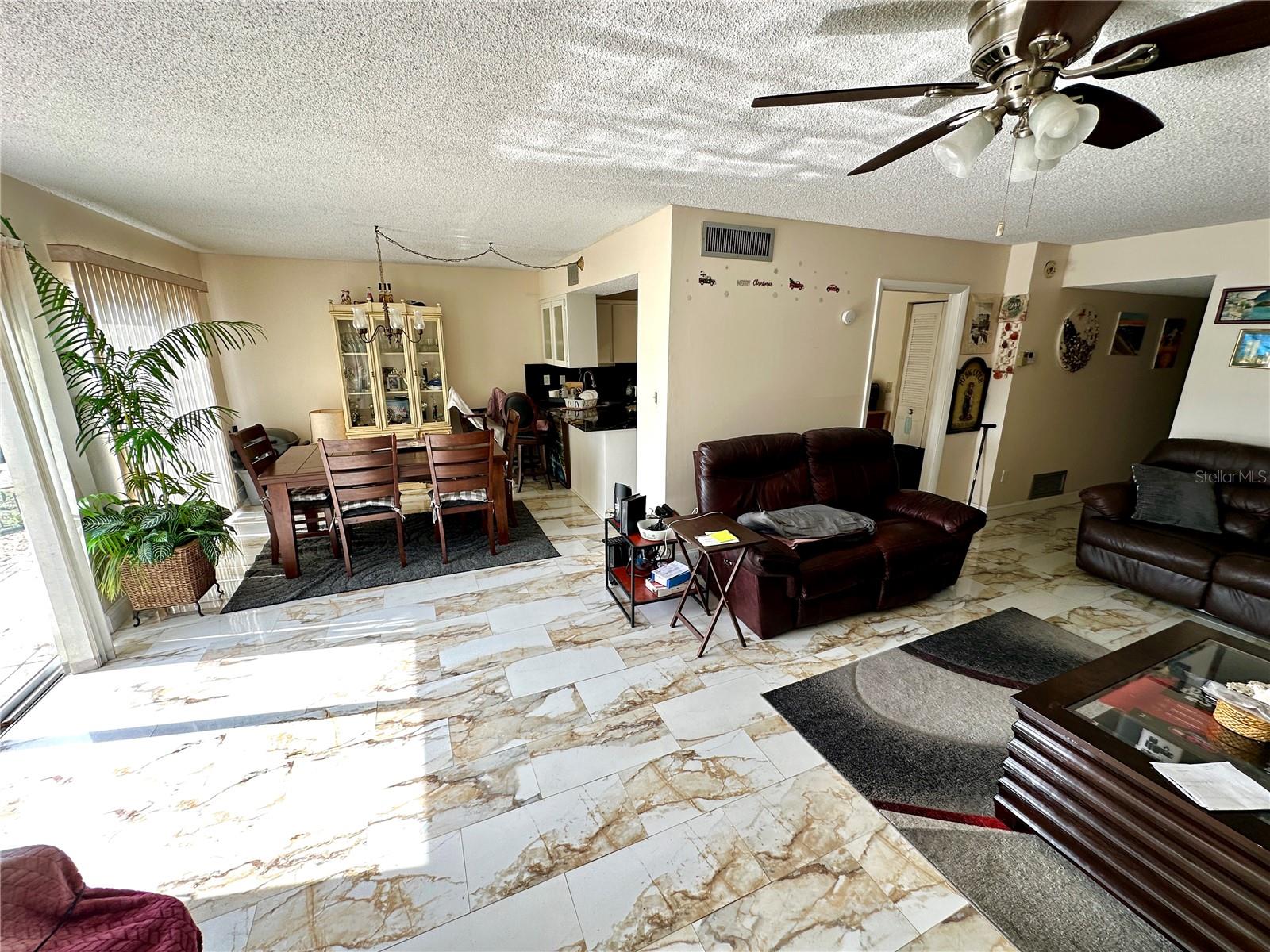 Image 11 of 42 For 1655 Highland Avenue J190