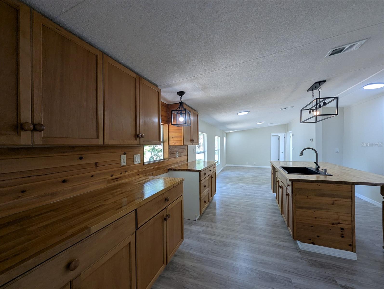 Image 7 of 32 For 5208 Caraway Place