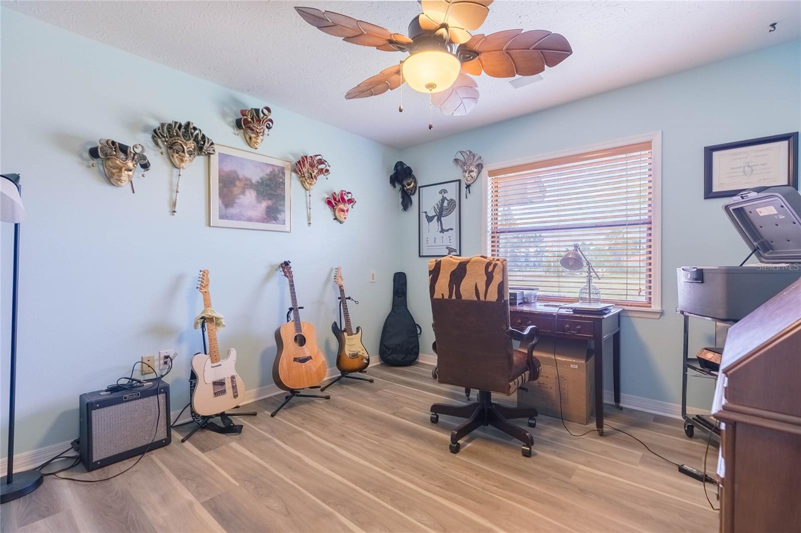 Listing photo id 20 for 6602 Seabird Way