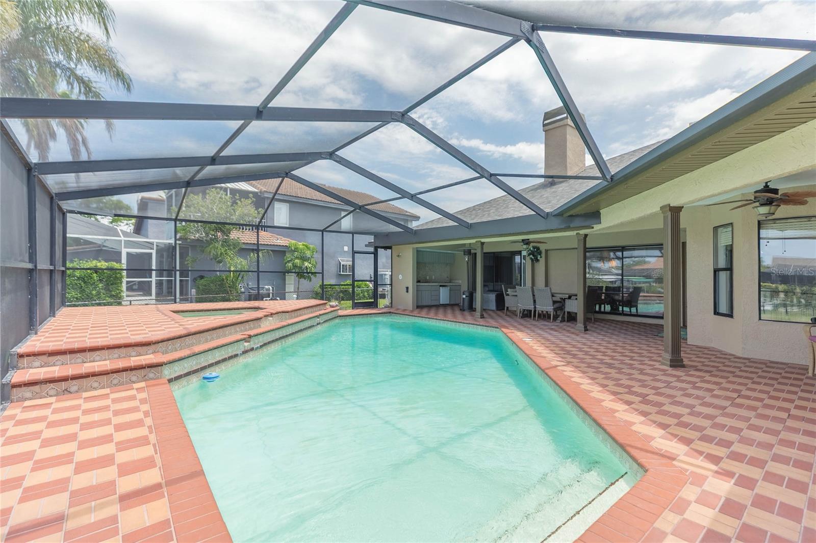 Listing photo id 28 for 6602 Seabird Way
